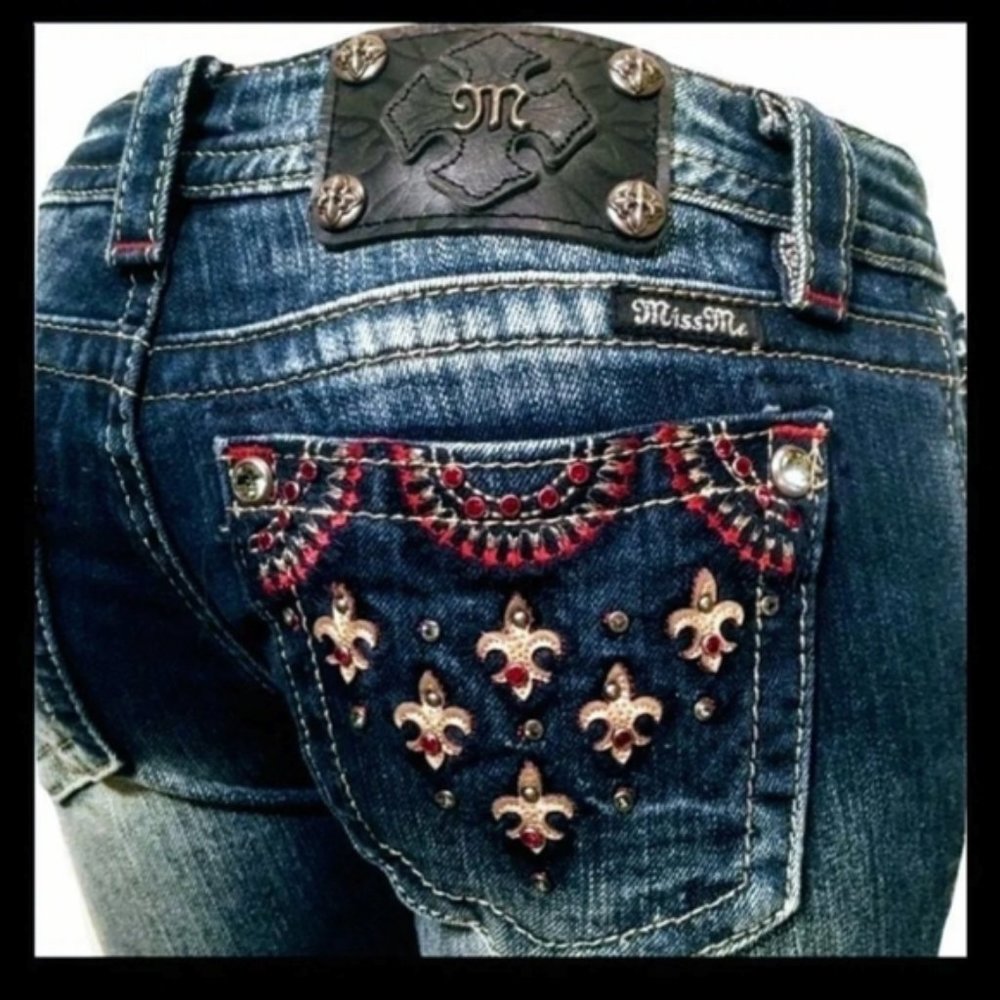 Miss Me Jeans Size 29 signature boot cut